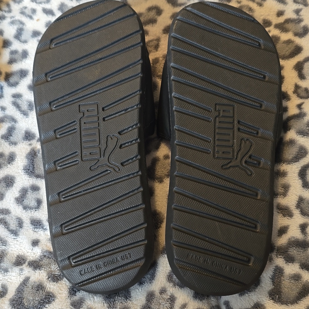 Puma Slides - Picture 2 of 5